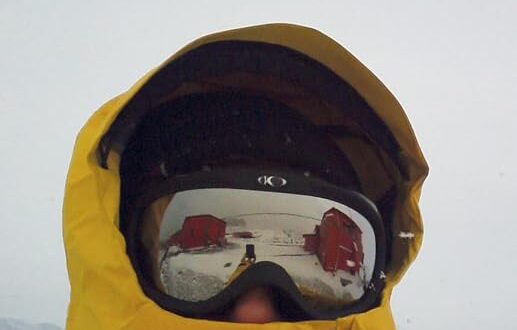 Antártida: 25 días encerrado en el hielo